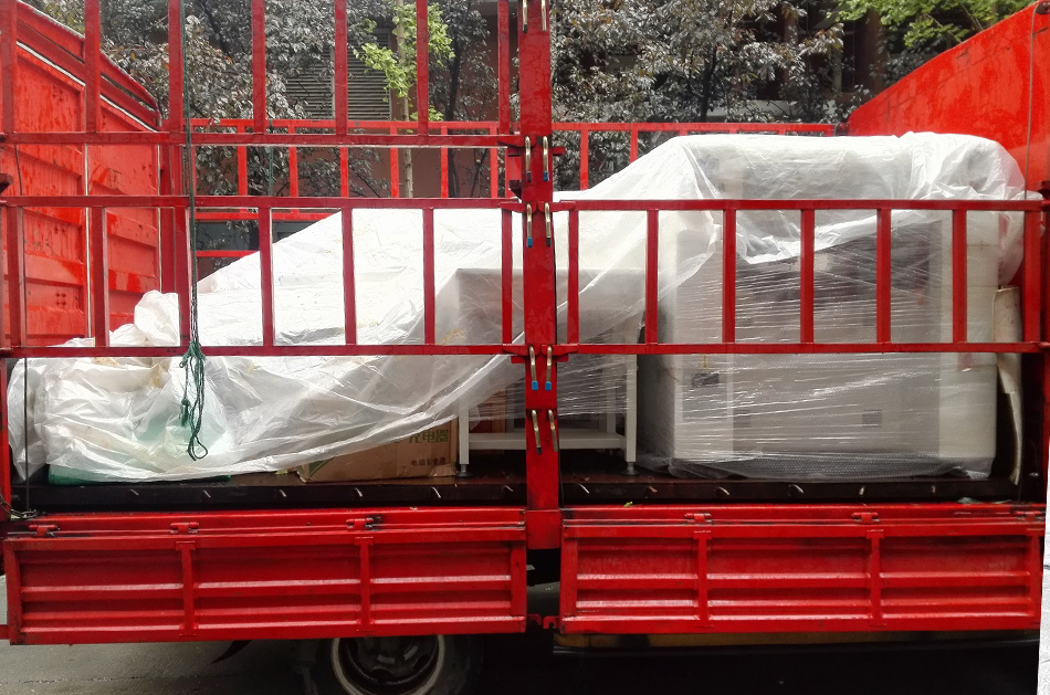 山東客戶SMT設(shè)備專車送貨，貨到上門安裝調(diào)試