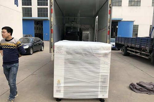 蘇州客戶SMT設(shè)備專車送貨，貨到上門安裝調(diào)試
